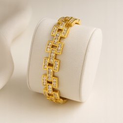 ELEGANCKA I SOLIDNA BRANSOLETKA DAMSKA Z BIAŁYMI CYRKONIAMI DLA MAMY, CÓRKI