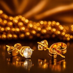 DELIKATNE POZŁACANE KOLCZYKI DAMSKIE CYRKONIE OKRĄGŁE KRYSZTAŁKI 6 MM 18K