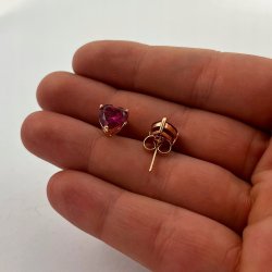 ZŁOTE KOLCZYKI ZE STALI CHIRURGICZNEJ 18K SERCA CZERWONE KRYSZTAŁKI SZTYFTY