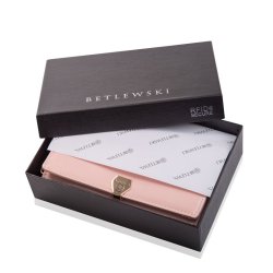 PORTFEL DAMSKI SKÓRZANY RÓŻOWY BETLEWSKI LAKIEROWANY DUŻY RFID NA PREZENT