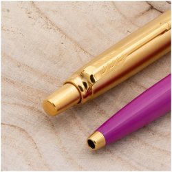 ZŁOTY DŁUGOPIS PARKER JOTTER MAGENTA 24 KARATY + PUDEŁKO Z ETUI + GRAWER