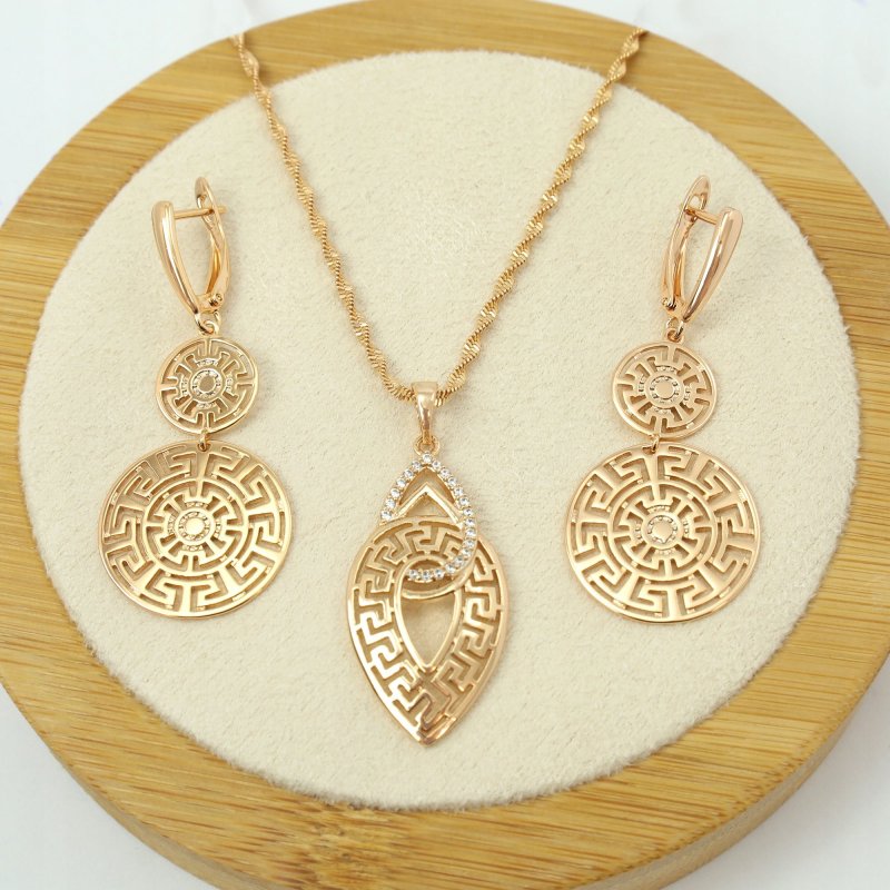ELEGANCKI DAMSKI NASZYJNIK ZE STALI CHIRURGICZNEJ + KOLCZYKI 18K PREZENT