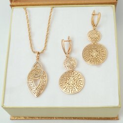 ELEGANCKI DAMSKI NASZYJNIK ZE STALI CHIRURGICZNEJ + KOLCZYKI 18K PREZENT