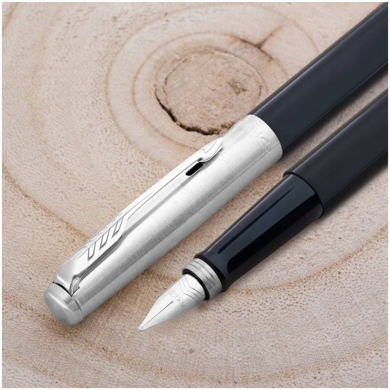 PIÓRO WIECZNE PARKER JOTTER CZARNE + PUDEŁKO Z DEDYKACJĄ + GRAWER NA PIÓRZE