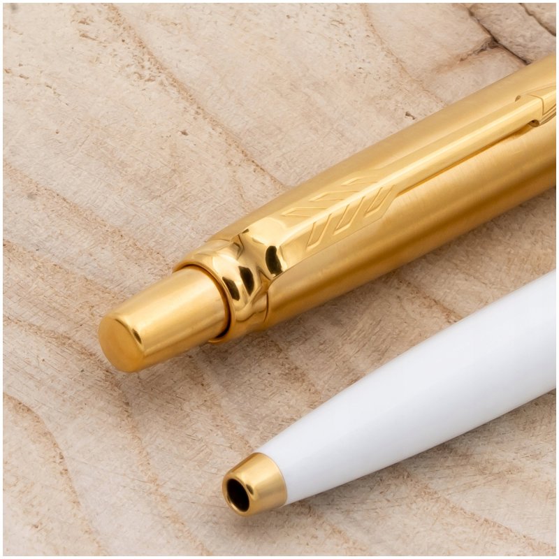 ZŁOTY DŁUGOPIS PARKER JOTTER BIAŁY 24 KARATY + PUDEŁKO Z DEDYKACJĄ GRAWER