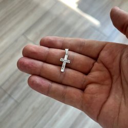 PIĘKNY SREBRNY KRZYŻYK KOMUNIJNY RODOWANY KRZYŻ 925 + PUDEŁKO Z GRAWEREM