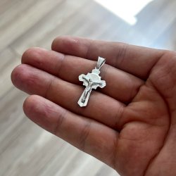 LŚNIĄCY SREBRNY KRZYŻYK RODOWANY DIAMENTOWANY KRZYŻ PREZENT DLA DZIEWCZYNKI