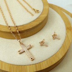 DELIKATNY ZŁOTY ŁAŃCUSZEK SINGAPUR Z KRZYŻYKIEM+ CYRKONIE STAL CELEBRYTKI