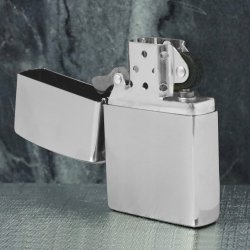 Zapalniczka Zippo Brushed Chrome z personalizowanym grawerem i benzyną