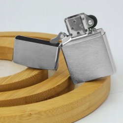 Zapalniczka Zippo Brushed Chrome z personalizowanym grawerem i benzyną